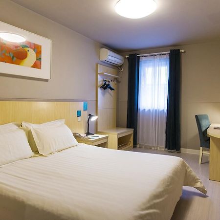 Jingjiang Inn Shanghai Baoyang Pier Экстерьер фото