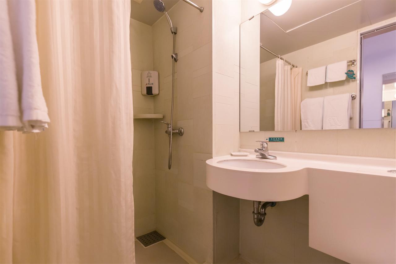 Jingjiang Inn Shanghai Baoyang Pier Экстерьер фото